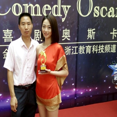 电视台主持人_专题报道_杰 二 岭 头 条 网 络 新 闻 台